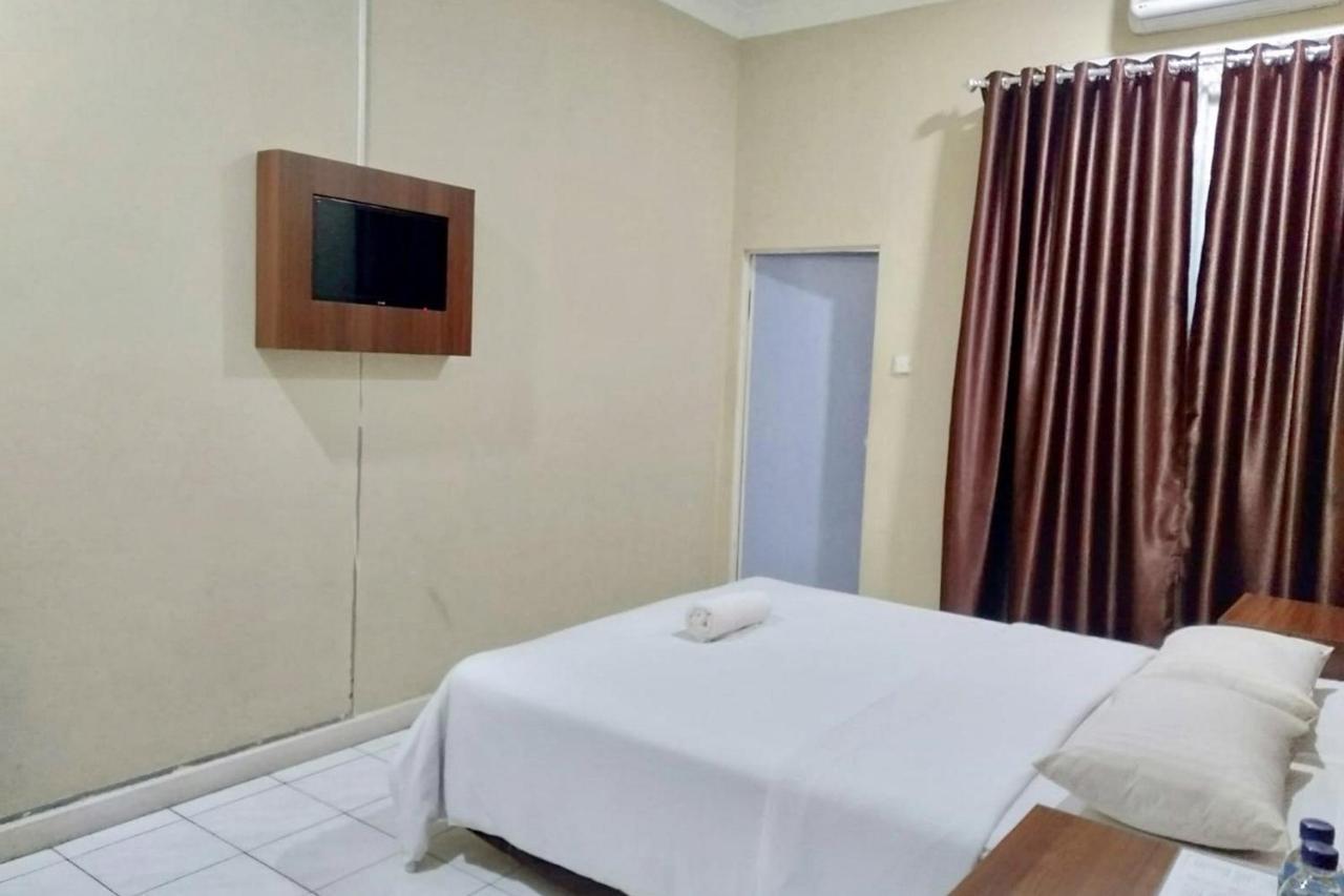 Hotel Shafira Pariaman Syariah Mitra Reddoorz מראה חיצוני תמונה
